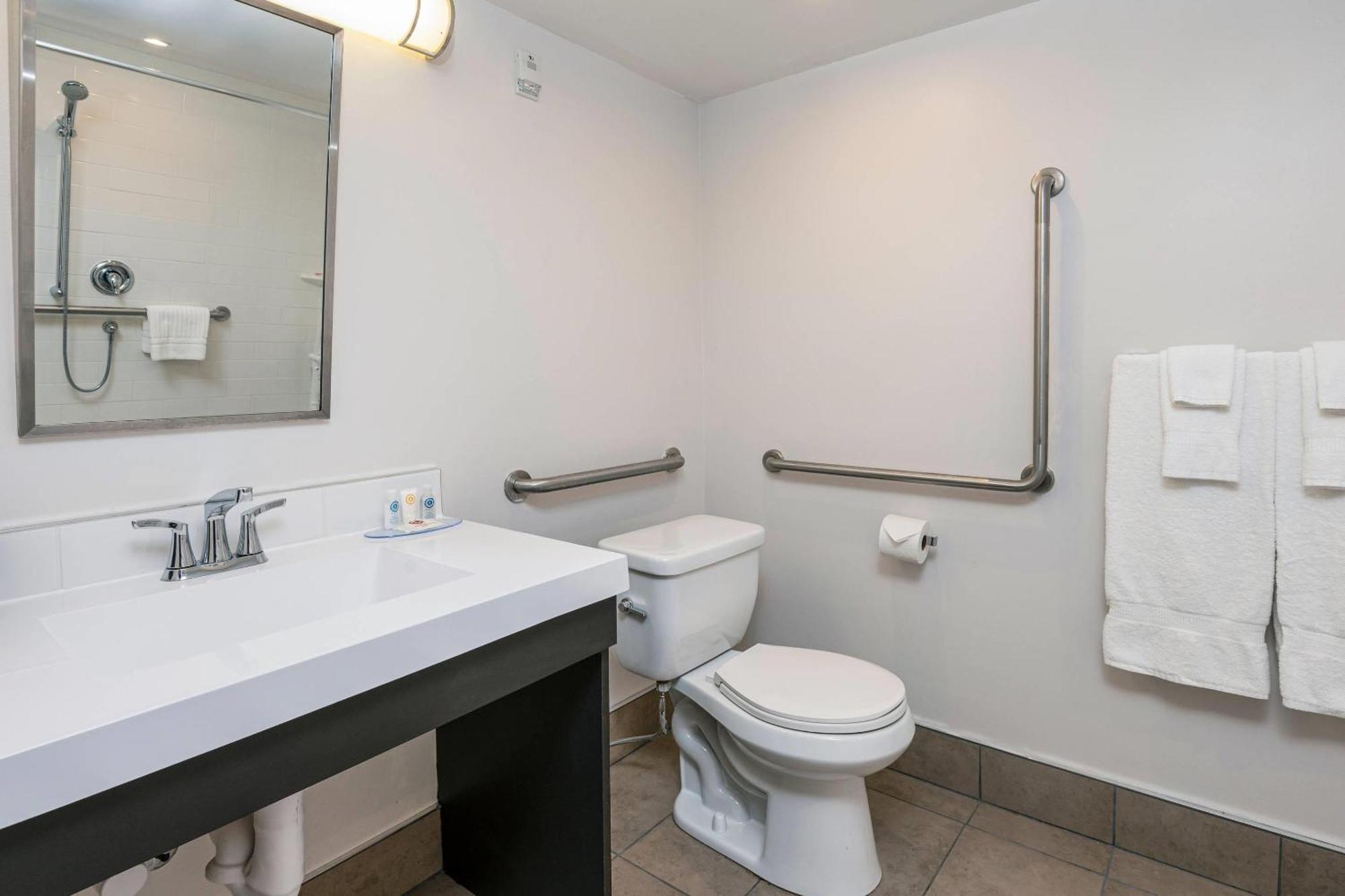 Hotel Comfort Kingston