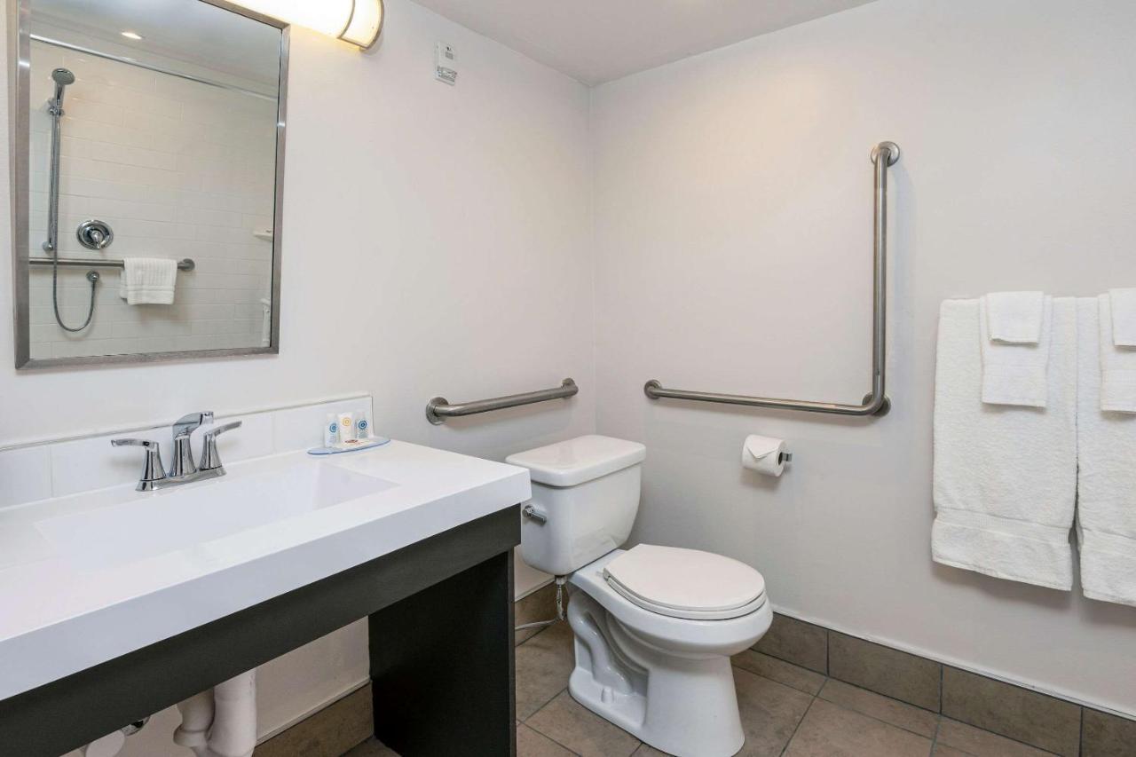 Hotel Comfort Kingston